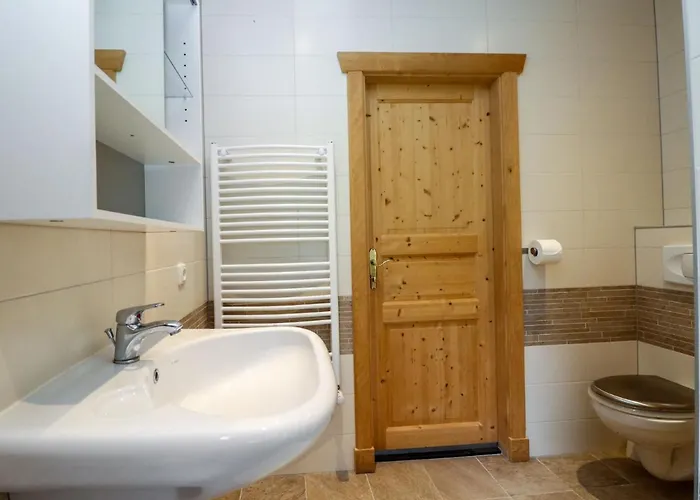 Adlerhorst - 5 By Interhome * Grünau im Almtal