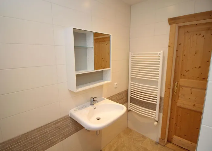 Adlerhorst - 5 By Interhome Lejlighed Grünau im Almtal